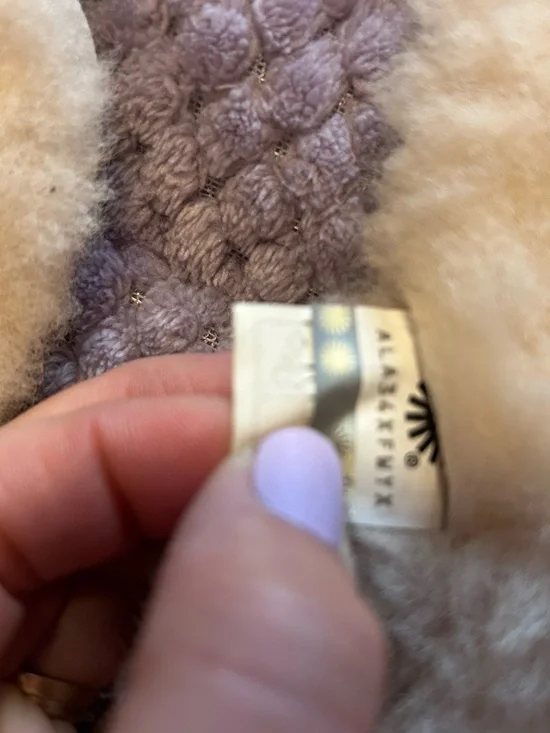 Cozy UGG Ivory Fluff Flip Flop Sandals women size 8 - Picture 7 of 10